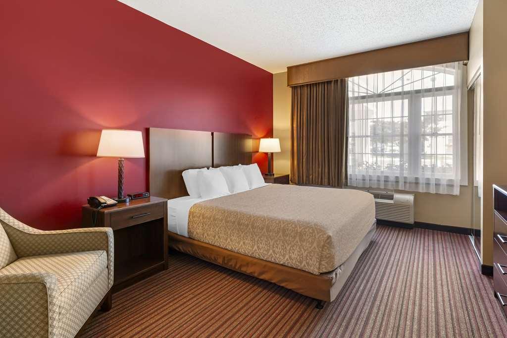Best Western Plus Dutch Haus Inn And Suites Columbiana Номер фото